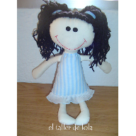 mu&ntilde;eca con coletas
